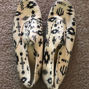 Forever 21 shoes size 8